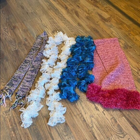 4 Handmade knitted, crocheted, scarfs bundle of 4 - Picture 10 of 14